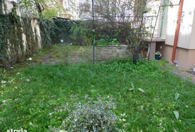 Casă cu 5 camere cu Teren 350 Mp în Andrei Mureșanu