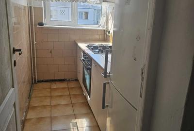 Apartament cu 2 camere nedecomandat în Mihai Bravu
