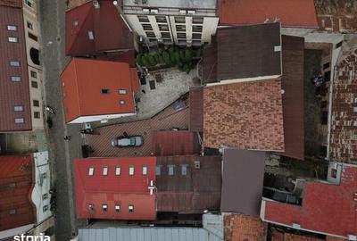 Casă cu 4 camere cu Teren 221 Mp în Central