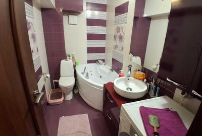 Apartament cu 3 camere decomandat în Păcurari - 1