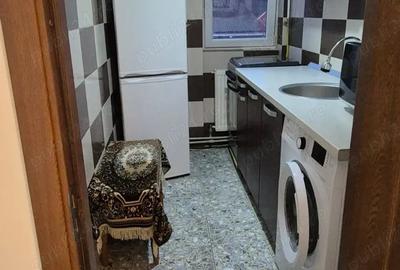 Apartament cu 3 camere semidecomandat în Central - 2