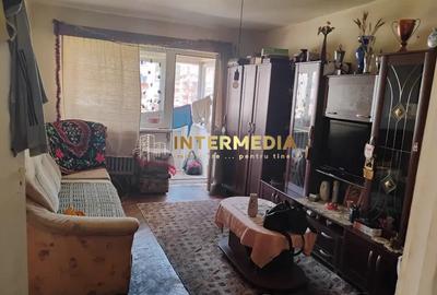 Apartament cu 2 camere decomandat, mobilat în Cetate