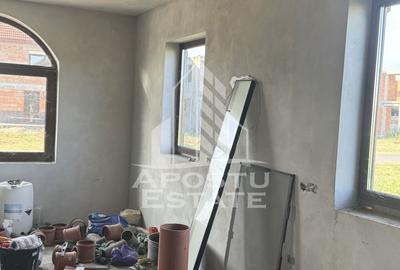 Casă individuală cu 5 camere cu Canalizare în Central - 6