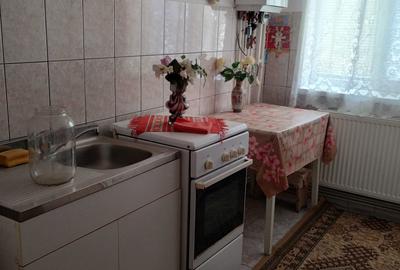 Apartament cu 3 camere semidecomandat în Central - 7