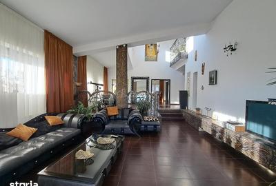 Casă cu 8 camere cu Teren 2500 Mp în Crevedia