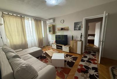 Apartament cu 2 camere semidecomandat, mobilat în Central