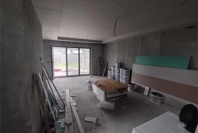 Duplex cu 5 camere cu Canalizare în Moșnița Nouă - 3