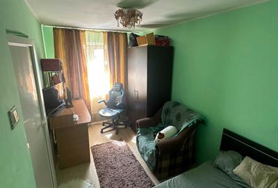 Apartament cu 2 camere semidecomandat în Petrișor