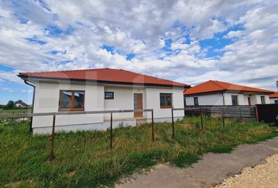 Casă individuală cu 4 camere cu Canalizare în Stupini - 3