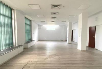 Spațiu comercial, de 199 mp, în Central