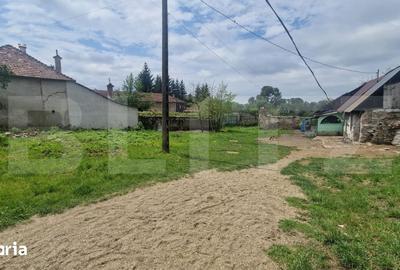 Casă cu 3 camere cu Teren 2000 Mp în Central - 3