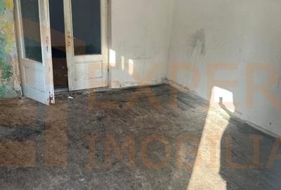 Casă individuală cu 4 camere cu Canalizare în Tomis II