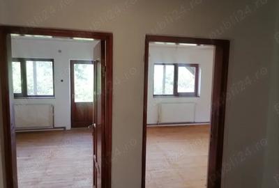 Casă cu 3 camere în Curtea de Argeș - 8
