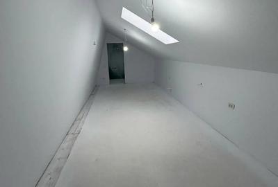 Casă cu Teren 605 Mp în Albina - 1
