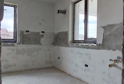Casă cu 4 camere cu Teren 508 Mp în Ulmi - 10