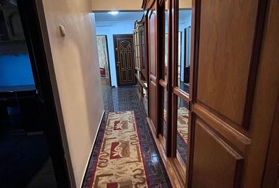 Apartament cu 3 camere decomandat în Obcini