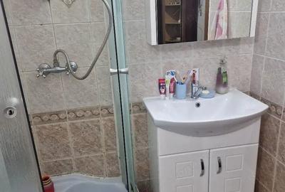 Garsonieră decomandată în Rosetti