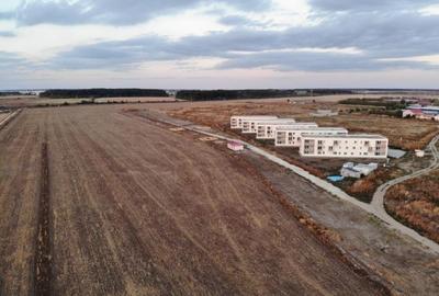 Teren Construcții intravilan de 47500 mp, în Central - 8