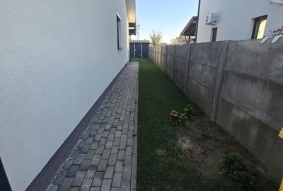 Casă cu 3 camere semidecomandat cu Canalizare în Moșnița Nouă - 10