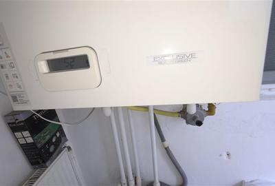 Casă individuală cu 8 camere cu Canalizare în Central - 40