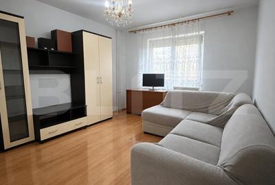 Apartament cu 3 camere decomandat, mobilat în Tractorul