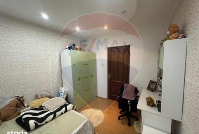 Casă cu 6 camere cu Teren 1200 Mp în Afumați