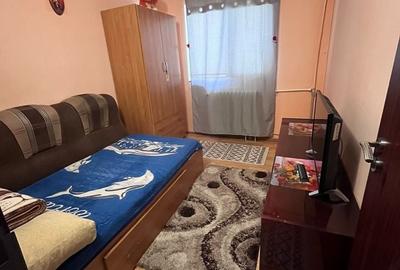Apartament cu 3 camere semidecomandat în Rovine - 3
