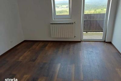 Casă cu 4 camere cu Teren 200 Mp în Ștrand - 5