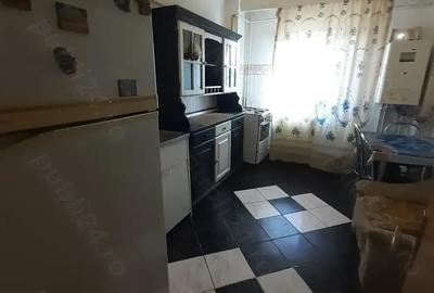 Apartament cu 4 camere decomandat în Trivale