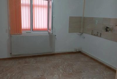 Apartament cu 3 camere decomandat în Central - 6