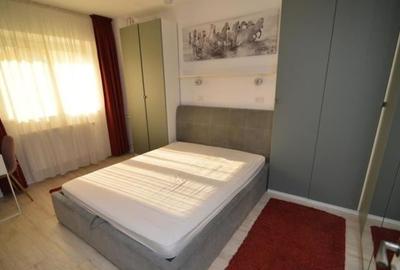 Apartament cu 4 camere decomandat, mobilat în Decebal