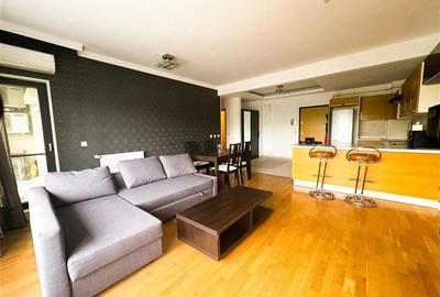 Apartament cu 2 camere semidecomandat, mobilat în Tei