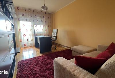 Apartament cu 3 camere decomandat în Intim - 6