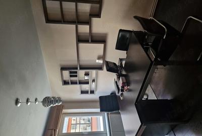 Apartament cu 3 camere decomandat în Central - 1