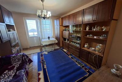 Apartament cu 4 camere semidecomandat în Gheorgheni