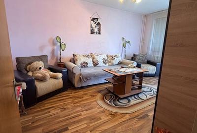 Apartament cu 3 camere decomandat în Pantelimon