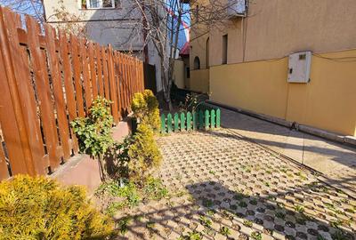 Casă individuală cu 20 camere cu Canalizare în Central - 2
