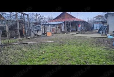 Casă cu 3 camere cu Teren 480 Mp în Central