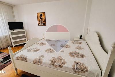 Apartament cu 2 camere decomandat în Văcăresti