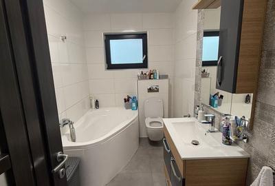 Casă cu 4 camere decomandat în Lazuri - 4