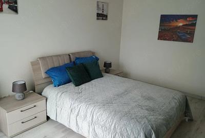 Apartament cu 3 camere decomandat în Tractorul - 2