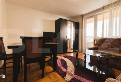 Apartament cu 4 camere decomandat în Central