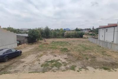 Teren de 1000 mp, în Corbu