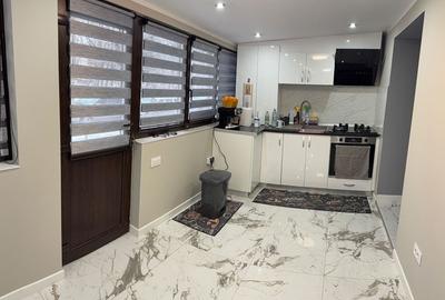 Apartament cu 3 camere decomandat în Central - 3