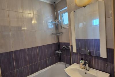 Apartament cu 3 camere semidecomandat în Titan - 1