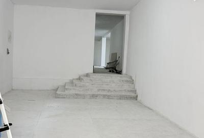 Spațiu comercial, de 340 mp, în Central