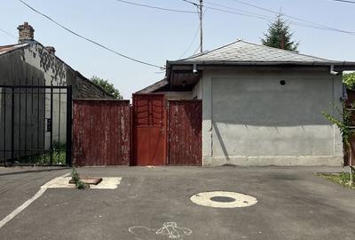 Casă cu 4 camere în Brăilița