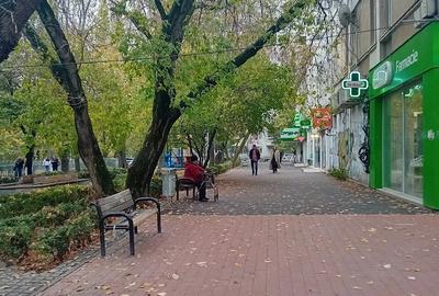 Apartament cu 2 camere decomandat în Titan