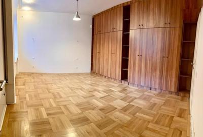 Casă cu 5 camere cu Teren 300 Mp în Decebal - 5