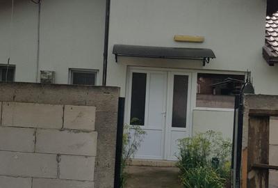 Casă cu 4 camere cu Teren 1365 Mp în Moșești - 1